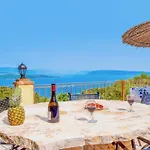 Varvara Kerasia With Private Pool By Dadovillas וילה
