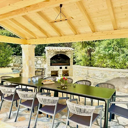 Varvara Kerasia With Private Pool By Dadovillas וילה Kerasa
